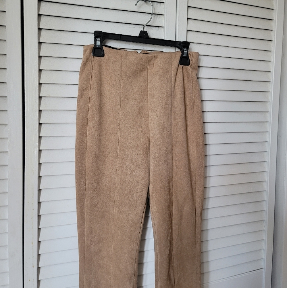 BLANK NYC Faux Suede Pants, Size 24 - Picture 3 of 8